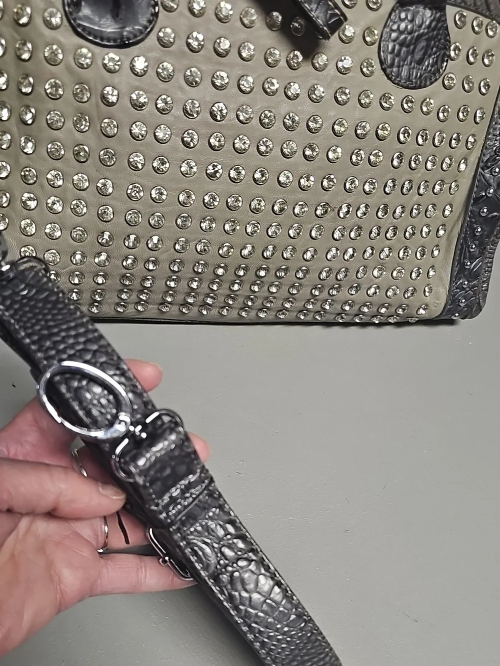 Grey Croc Leatherette Crystal Srud Silver Satchel Purse Bag Crossbody EUC